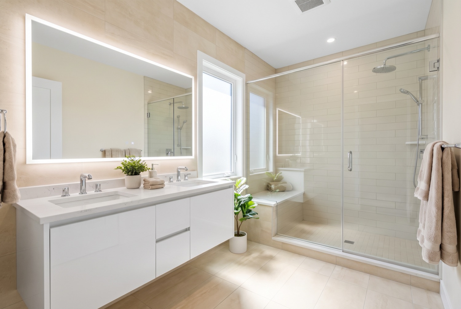 Spotless, show-ready modern bathroom